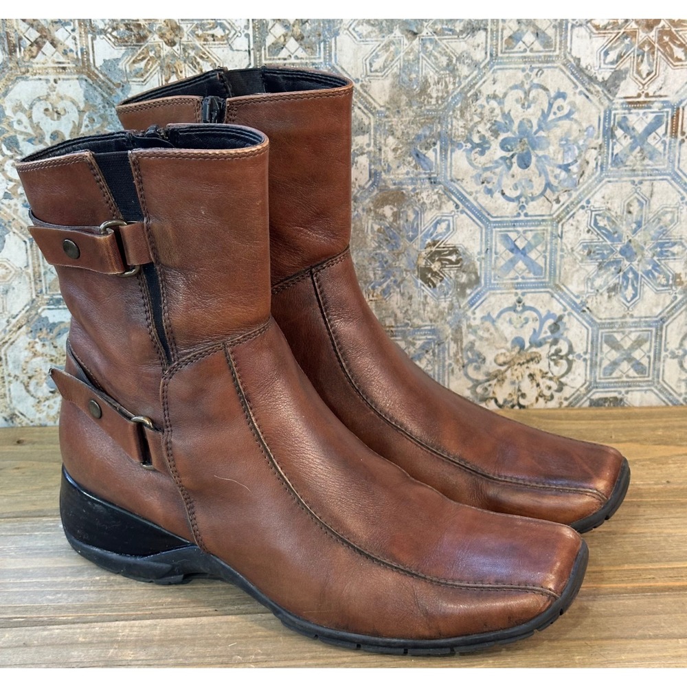 Clarks Leather Square Toe Ankle Boots Comfort Travel Womens 7.5 Brown Excellent